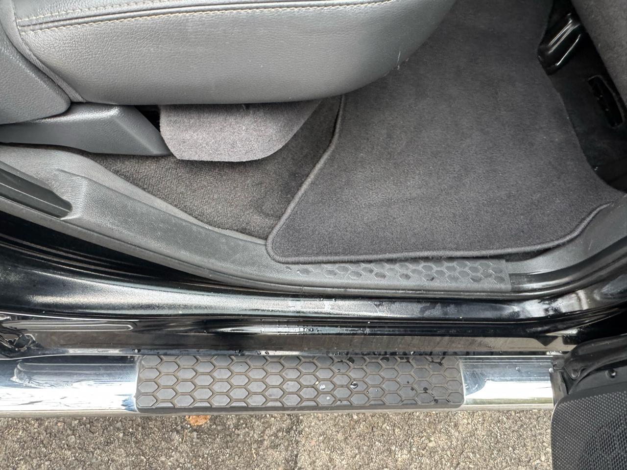 RAM 1500 4WD Crew Cab 149" Sport 2012