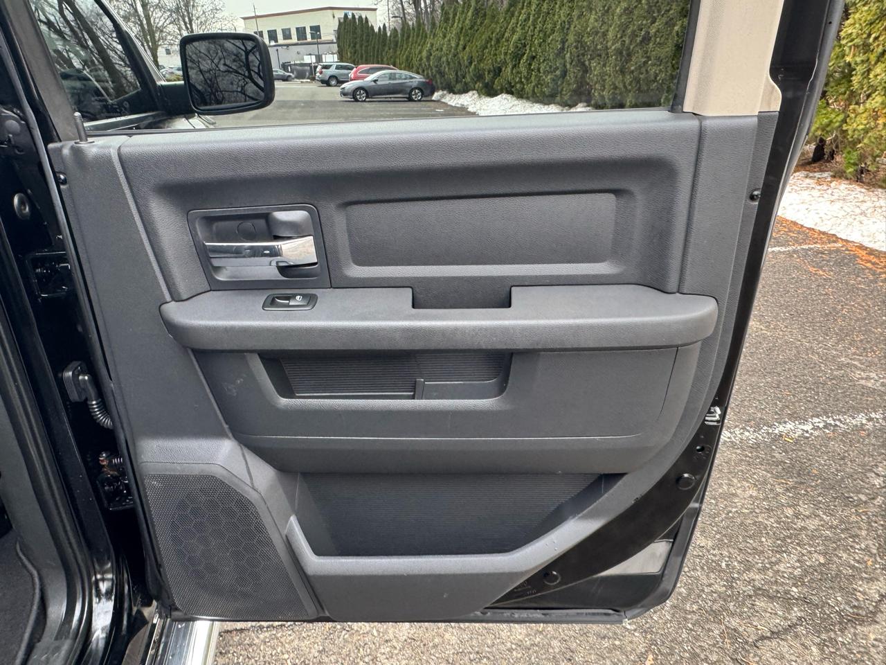 RAM 1500 4WD Crew Cab 149" Sport 2012