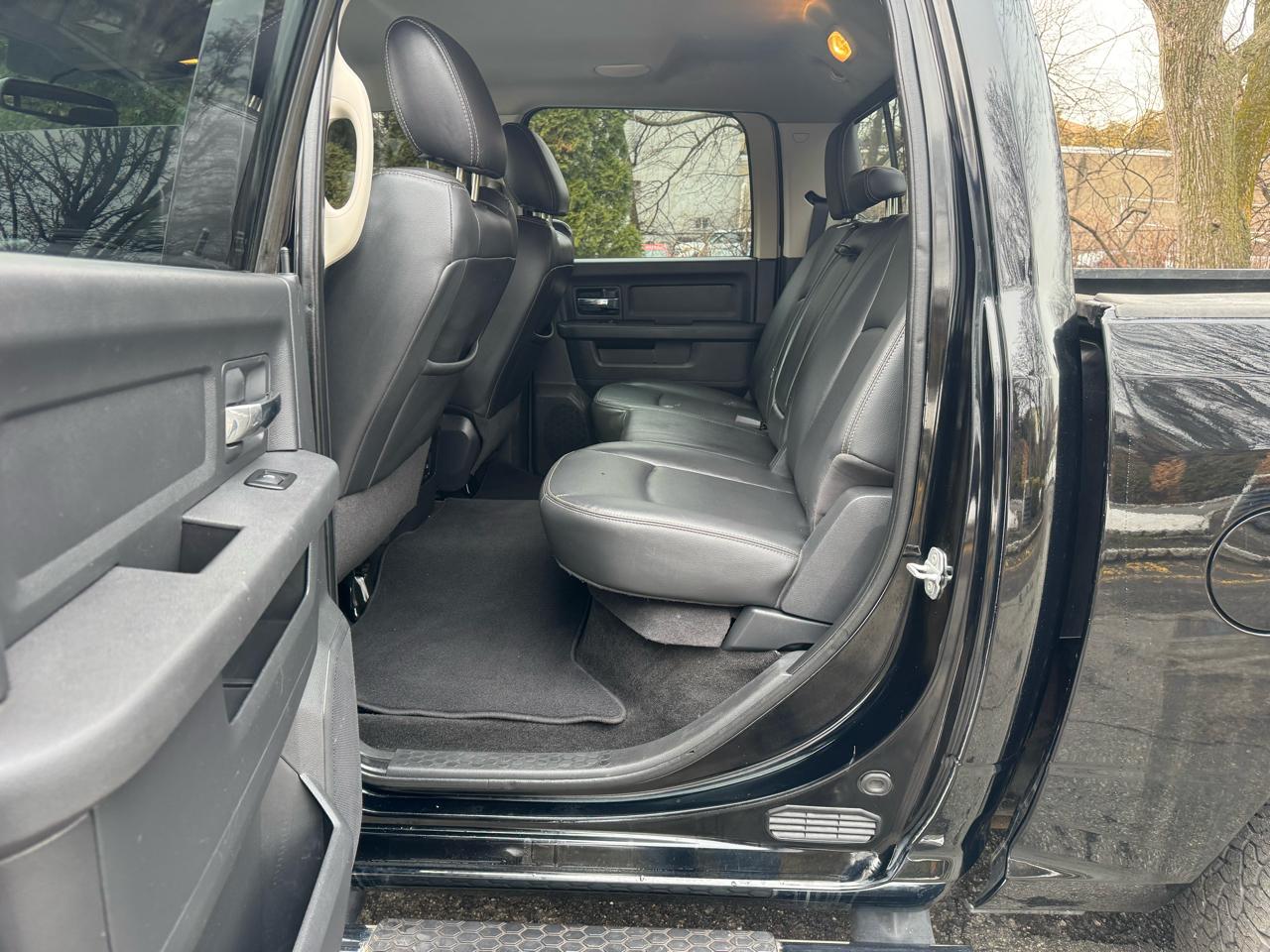 RAM 1500 4WD Crew Cab 149" Sport 2012