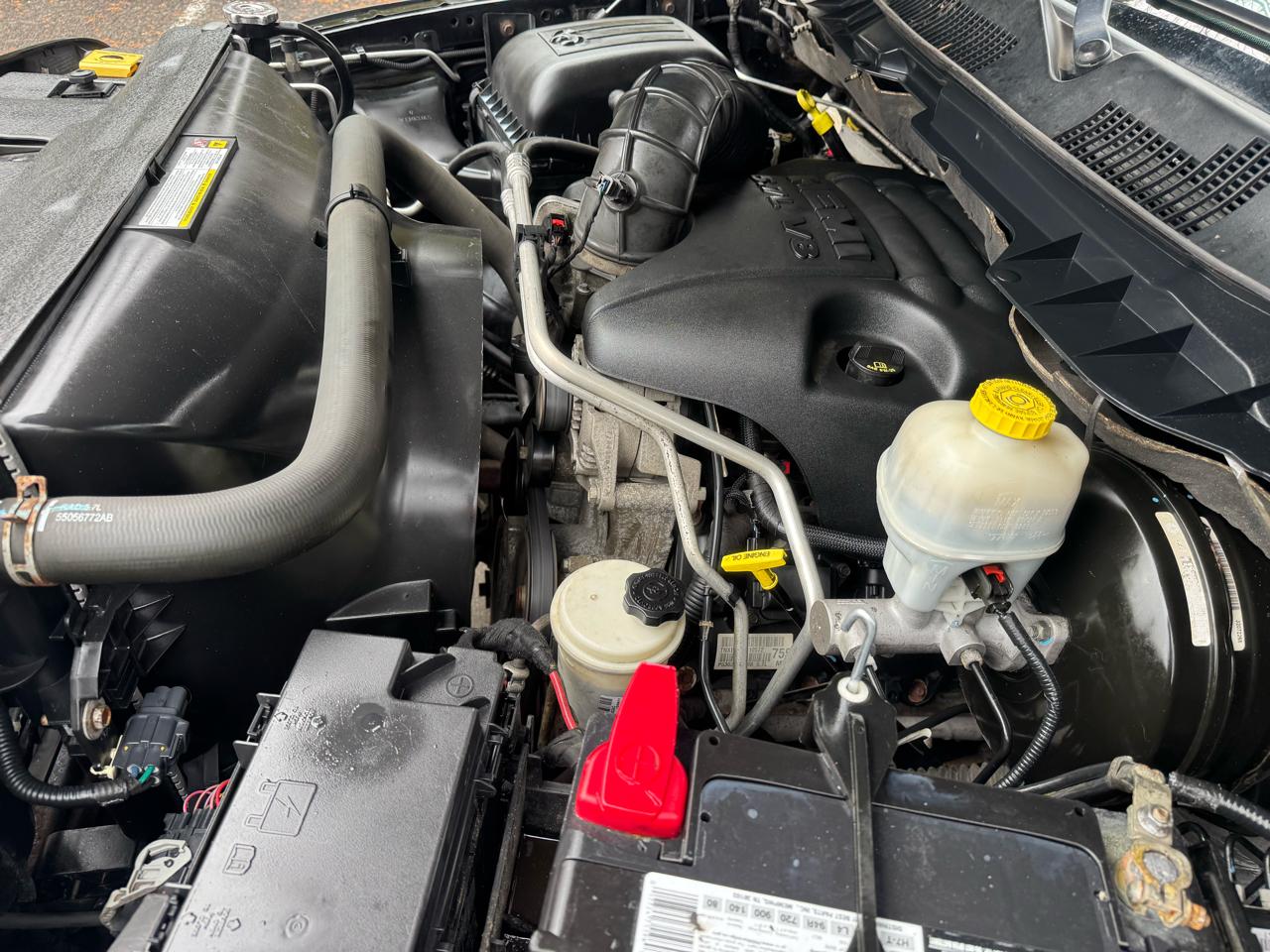 RAM 1500 4WD Crew Cab 149" Sport 2012