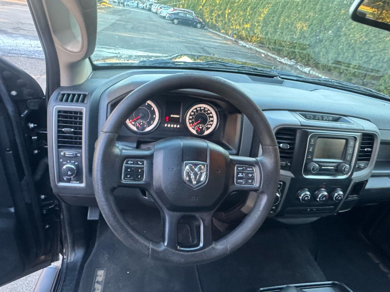 RAM 1500 4WD Crew Cab 140.5" Express 2016