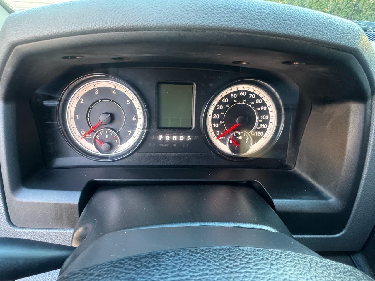 RAM 1500 4WD Crew Cab 140.5" Express 2016