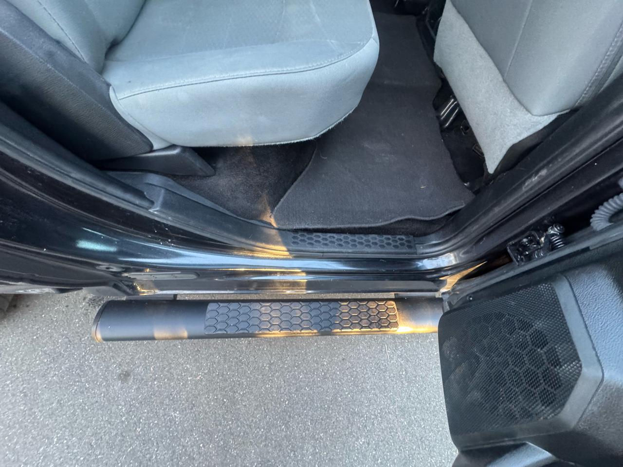 RAM 1500 4WD Crew Cab 140.5" Express 2016