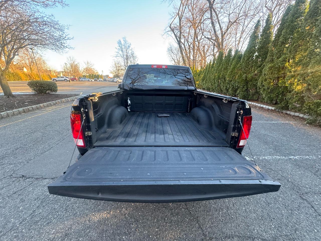 RAM 1500 4WD Crew Cab 140.5" Express 2016