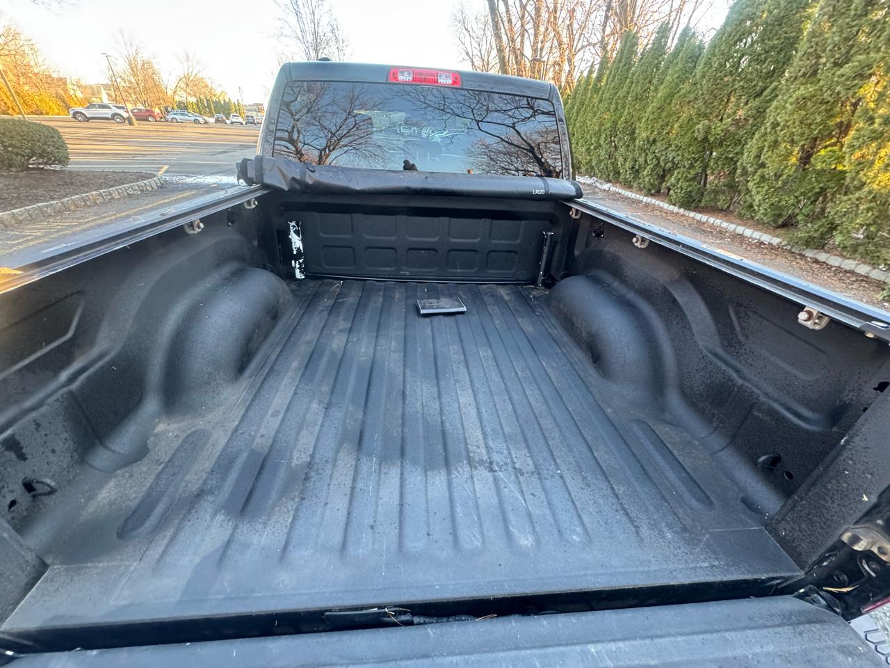 RAM 1500 4WD Crew Cab 140.5" Express 2016