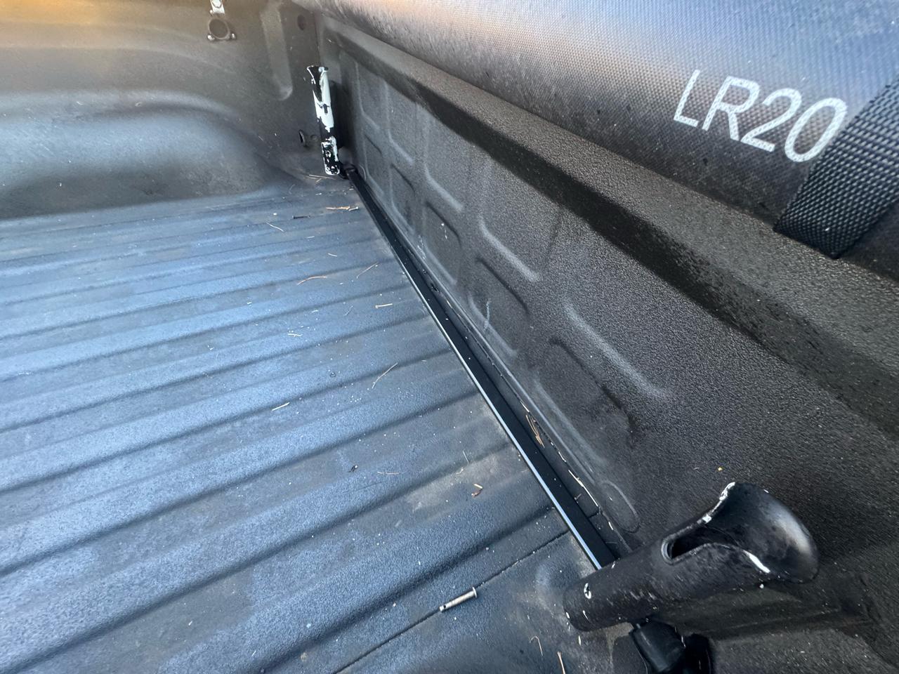RAM 1500 4WD Crew Cab 140.5" Express 2016