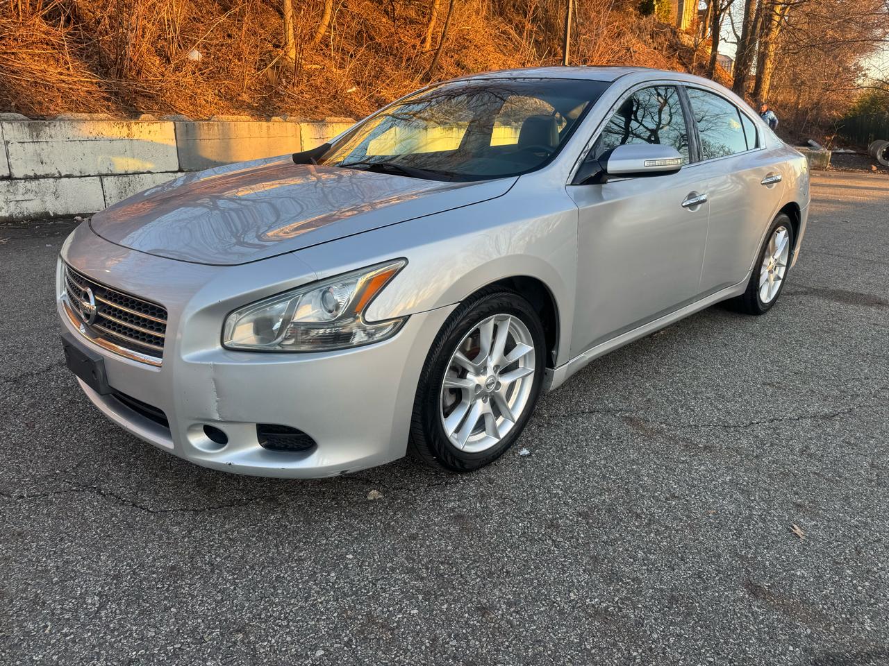 Nissan Maxima SV 2011