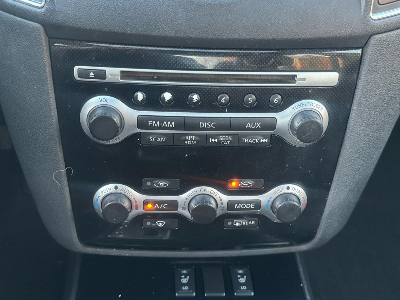 Nissan Maxima SV 2011