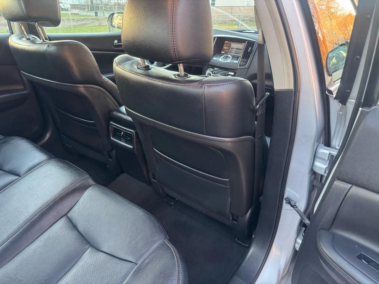 Nissan Maxima SV 2011