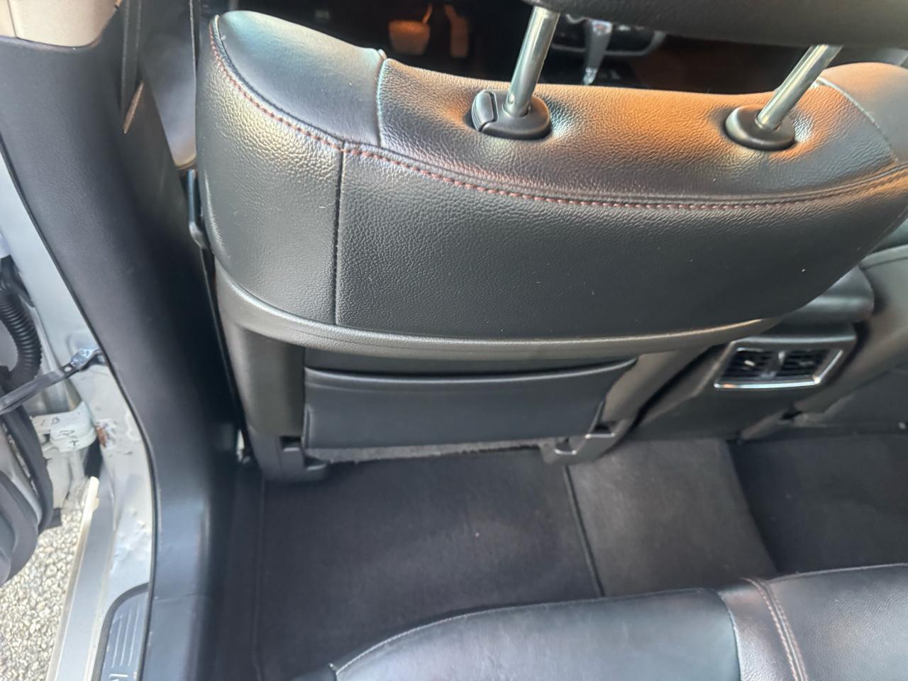 Nissan Maxima SV 2011