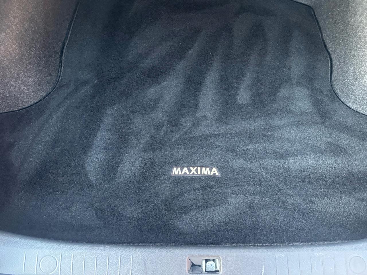 Nissan Maxima SV 2011