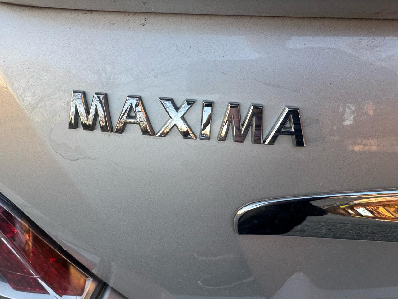 Nissan Maxima SV 2011