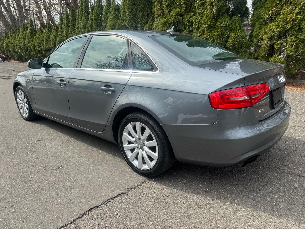 Audi A4 2.0T Sedan quattro Tiptronic 2013