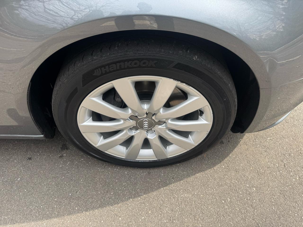 Audi A4 2.0T Sedan quattro Tiptronic 2013