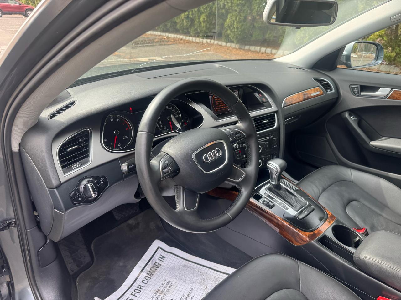 Audi A4 2.0T Sedan quattro Tiptronic 2013