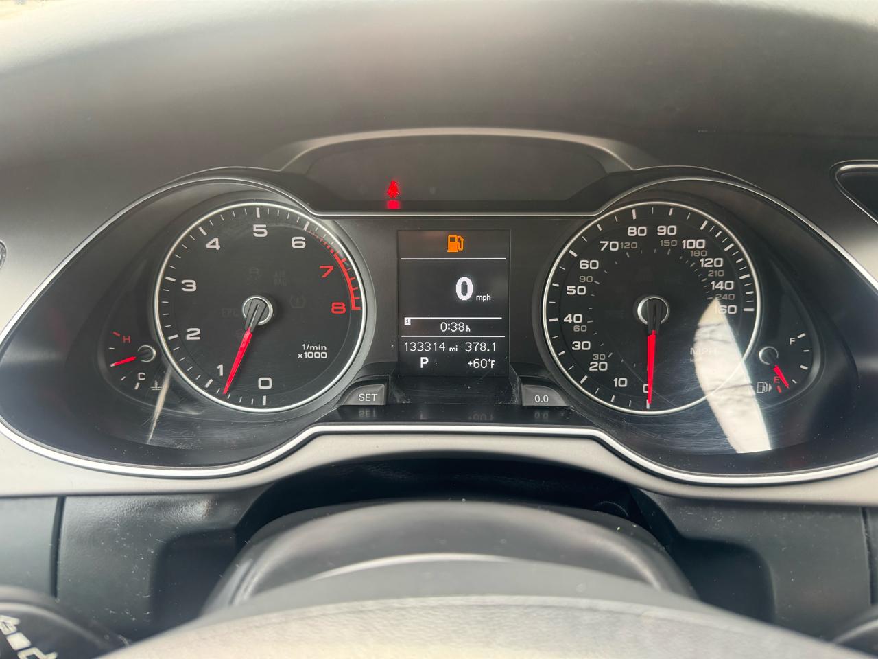 Audi A4 2.0T Sedan quattro Tiptronic 2013