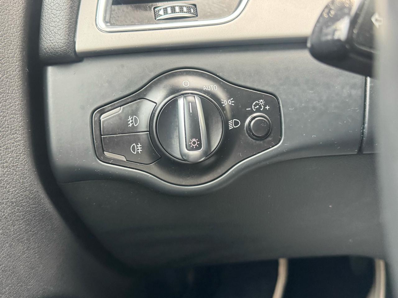 Audi A4 2.0T Sedan quattro Tiptronic 2013