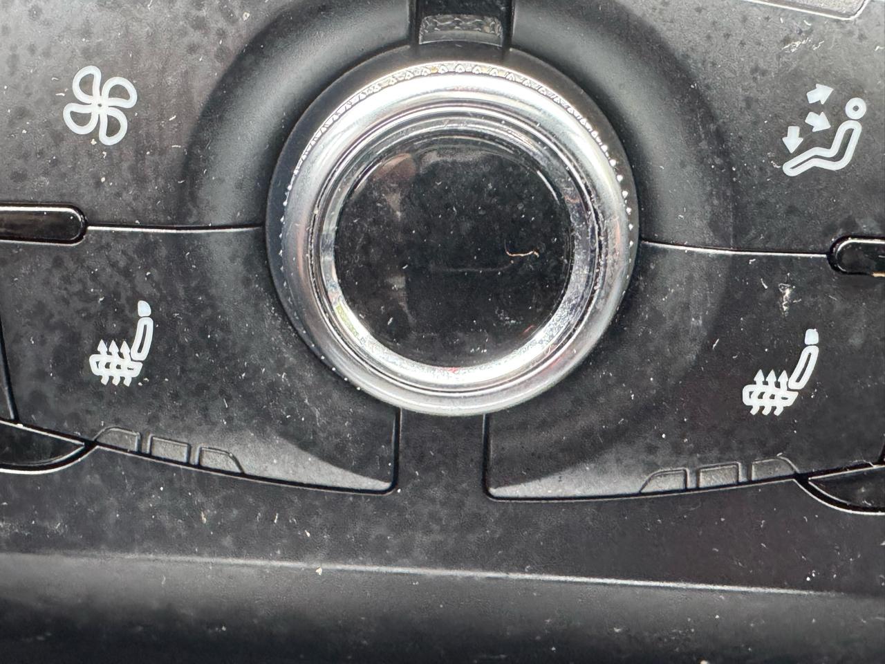 Audi A4 2.0T Sedan quattro Tiptronic 2013