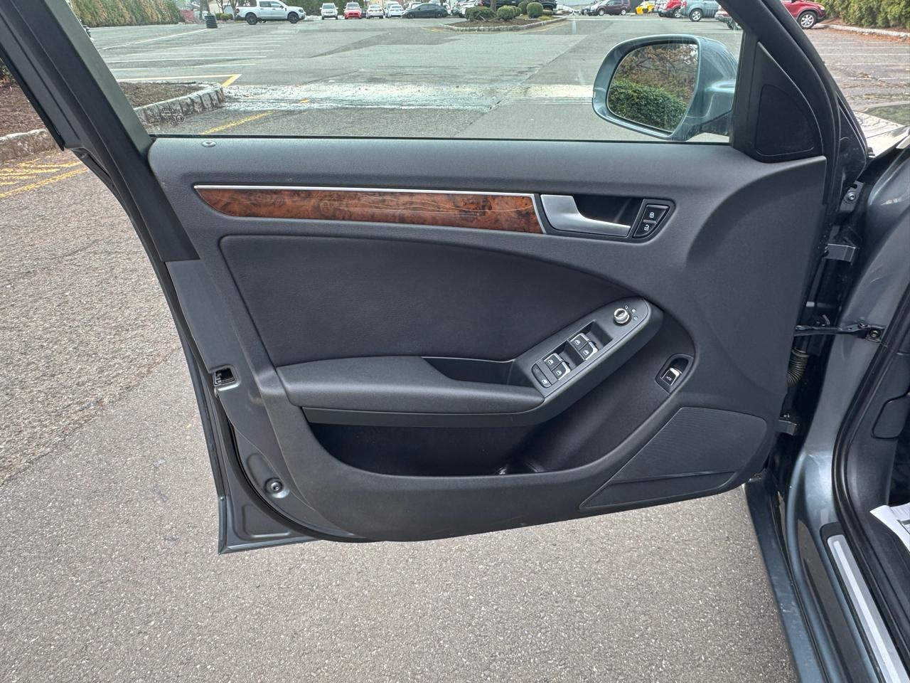 Audi A4 2.0T Sedan quattro Tiptronic 2013