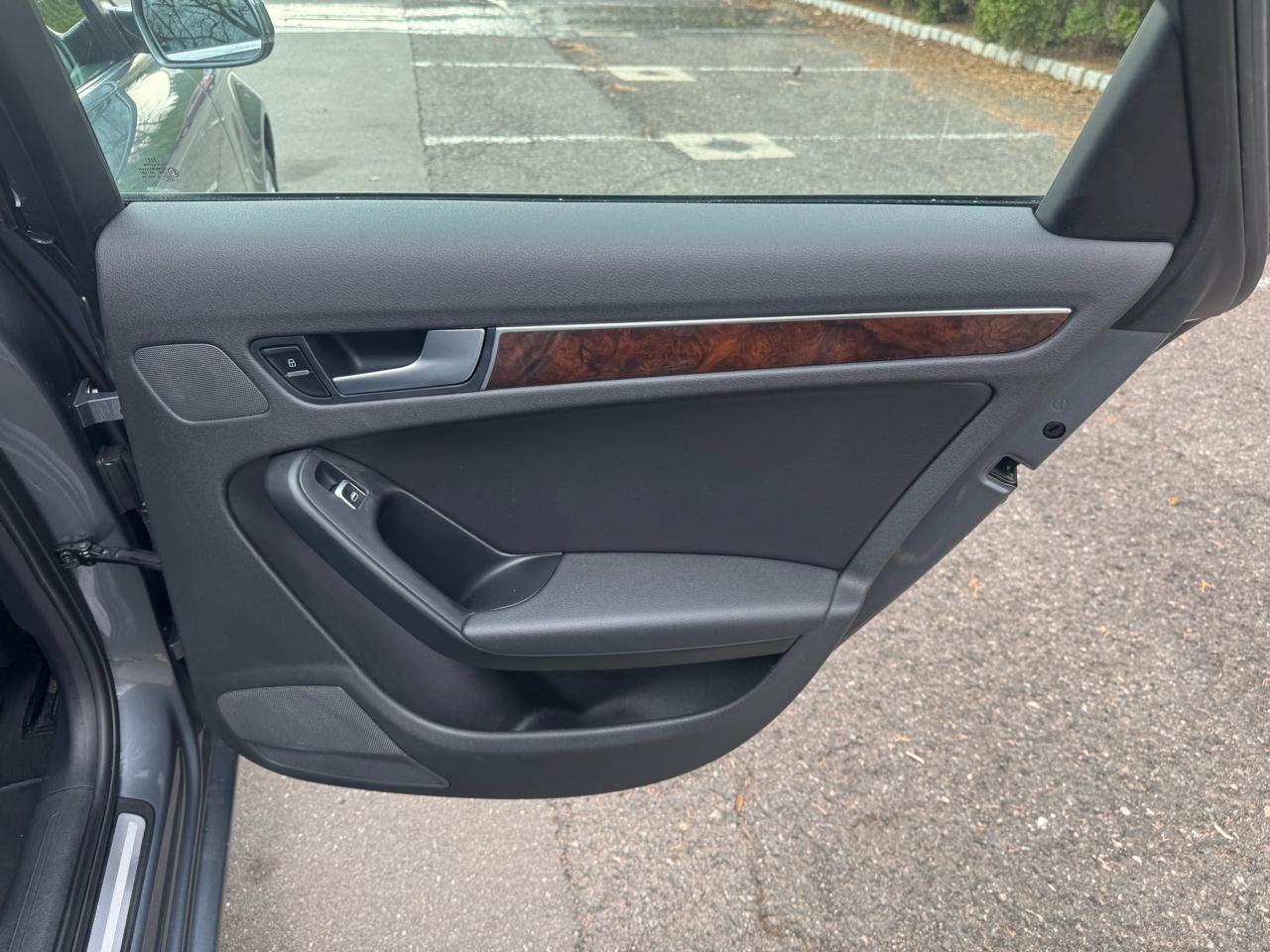 Audi A4 2.0T Sedan quattro Tiptronic 2013