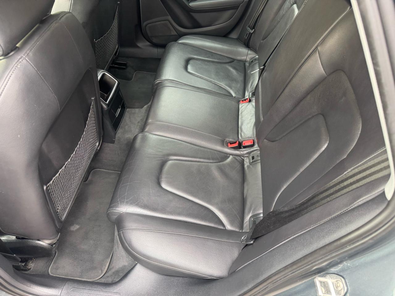 Audi A4 2.0T Sedan quattro Tiptronic 2013