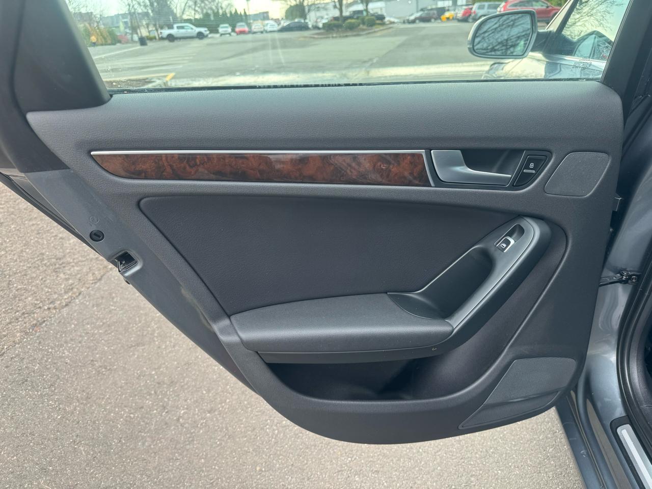 Audi A4 2.0T Sedan quattro Tiptronic 2013