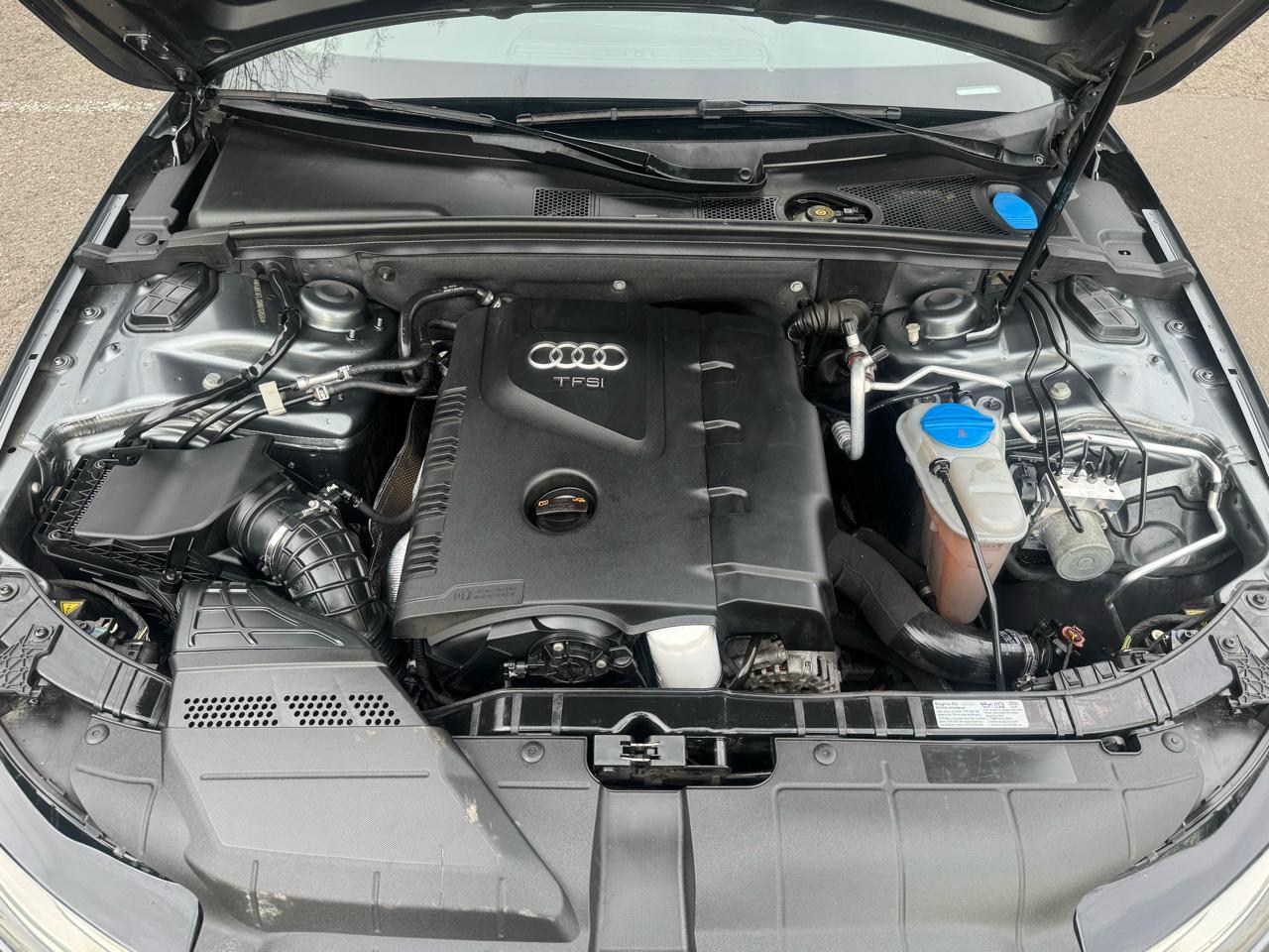 Audi A4 2.0T Sedan quattro Tiptronic 2013