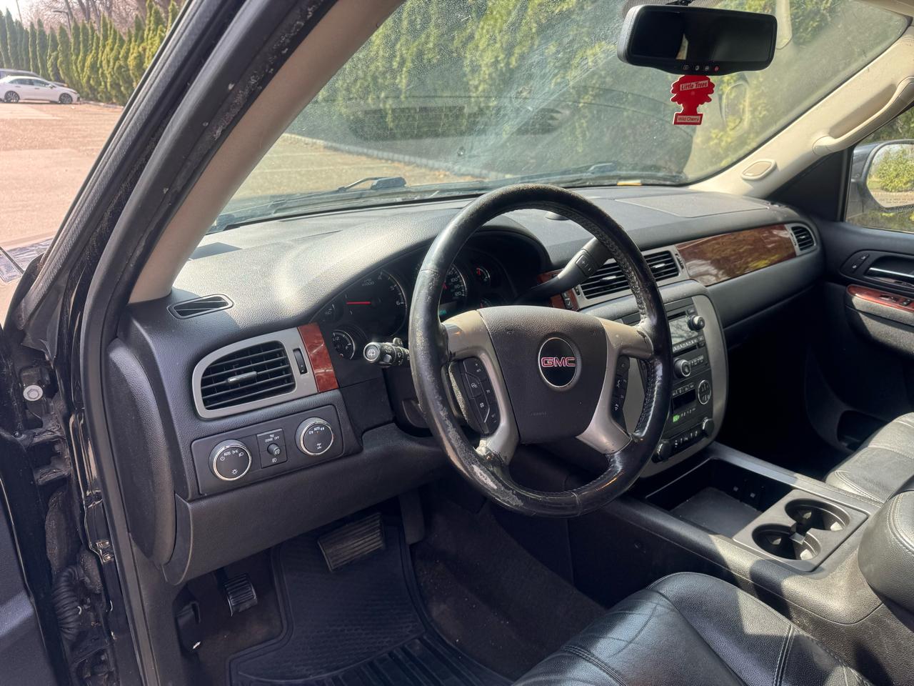 GMC Yukon XL SLT 1/2 Ton 4WD 2013