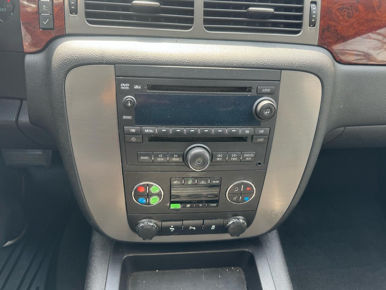 GMC Yukon XL SLT 1/2 Ton 4WD 2013