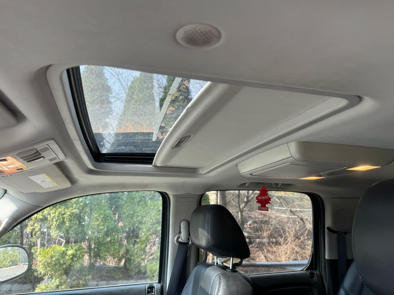 GMC Yukon XL SLT 1/2 Ton 4WD 2013