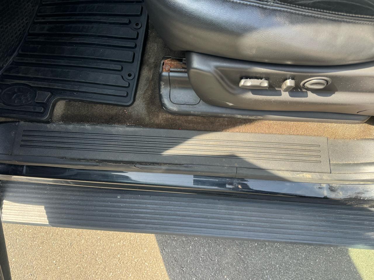 GMC Yukon XL SLT 1/2 Ton 4WD 2013