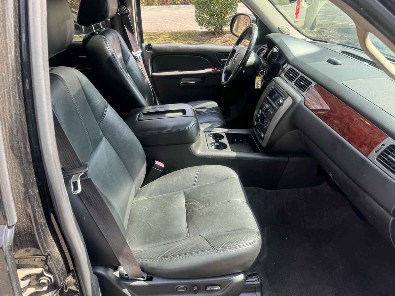 GMC Yukon XL SLT 1/2 Ton 4WD 2013