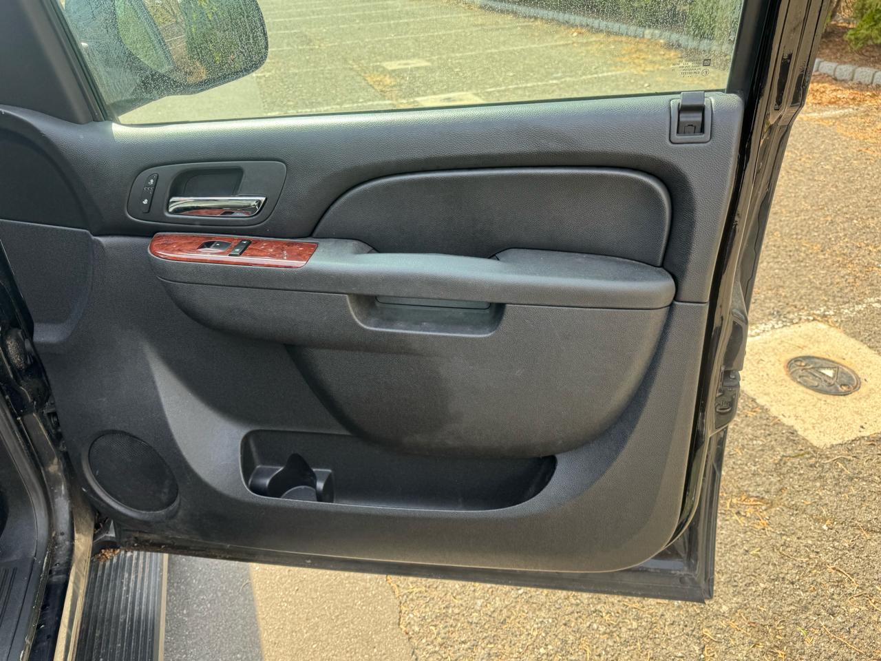 GMC Yukon XL SLT 1/2 Ton 4WD 2013