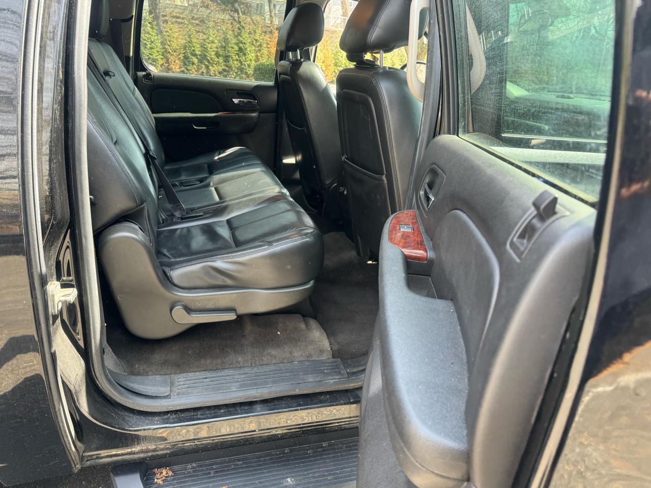 GMC Yukon XL SLT 1/2 Ton 4WD 2013