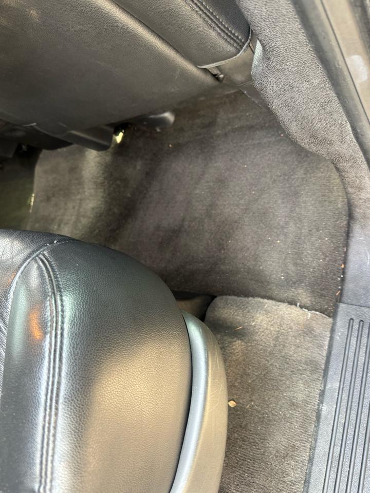 GMC Yukon XL SLT 1/2 Ton 4WD 2013