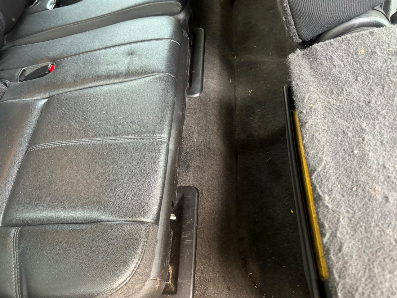 GMC Yukon XL SLT 1/2 Ton 4WD 2013