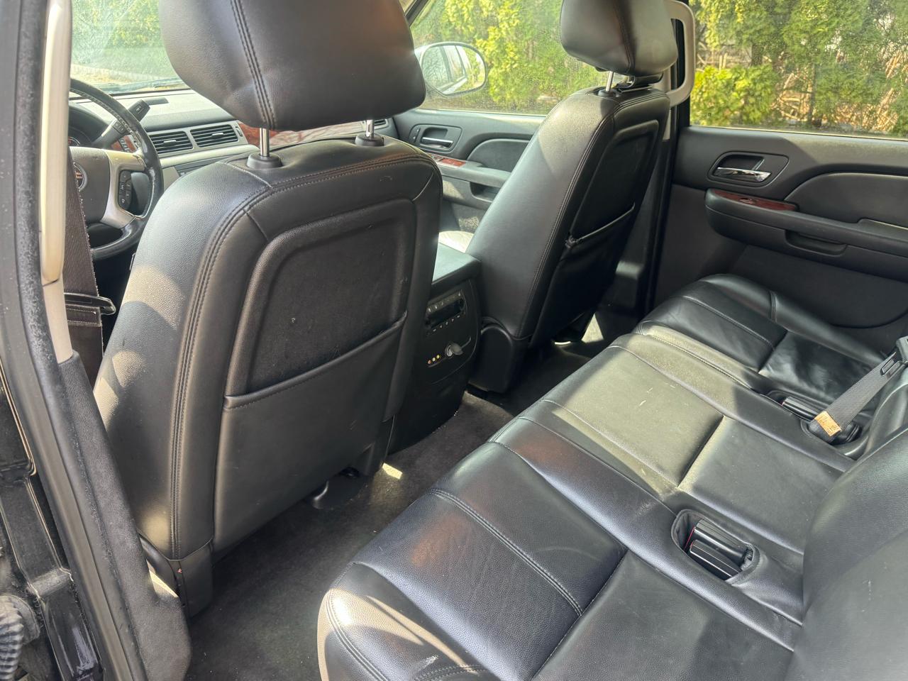 GMC Yukon XL SLT 1/2 Ton 4WD 2013