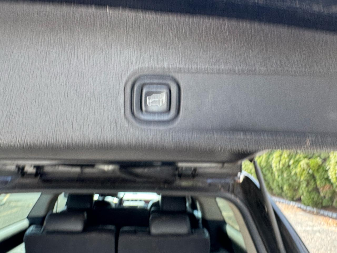 GMC Yukon XL SLT 1/2 Ton 4WD 2013