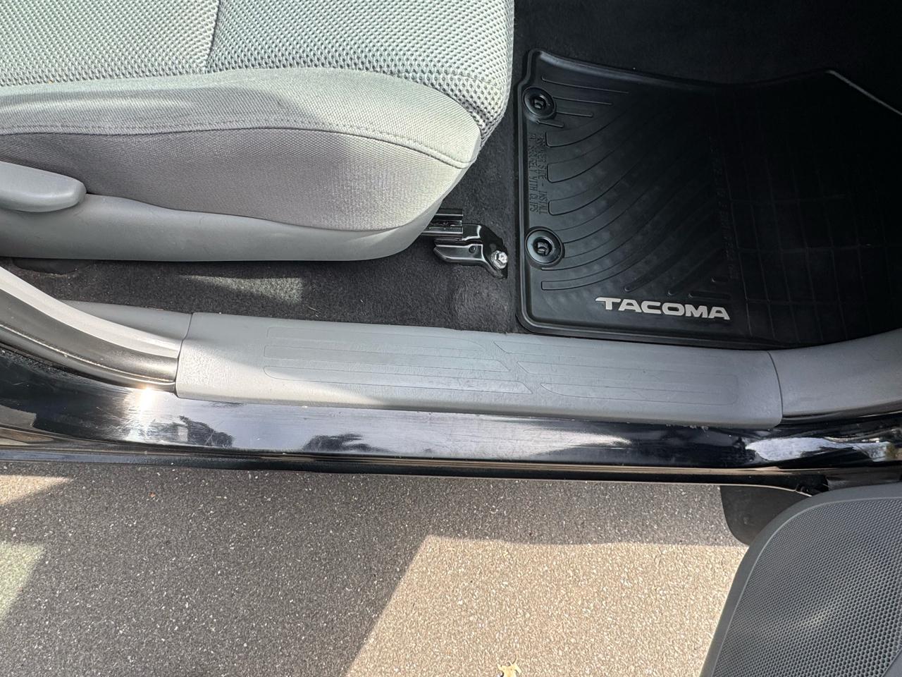 Toyota Tacoma Double Cab V6 4WD 2013