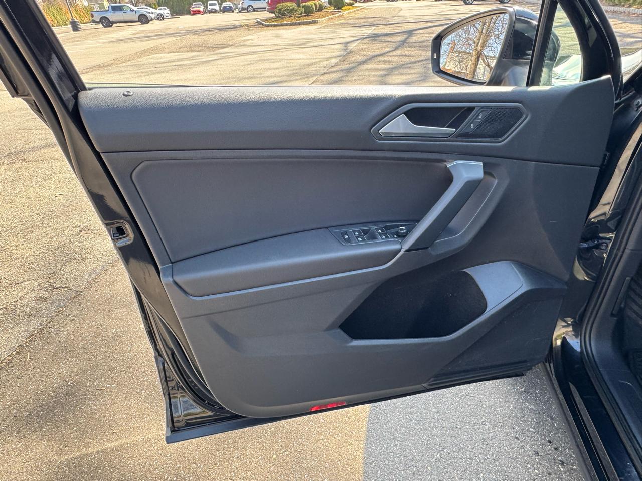 Volkswagen Tiguan SEL 4Motion AWD 2019