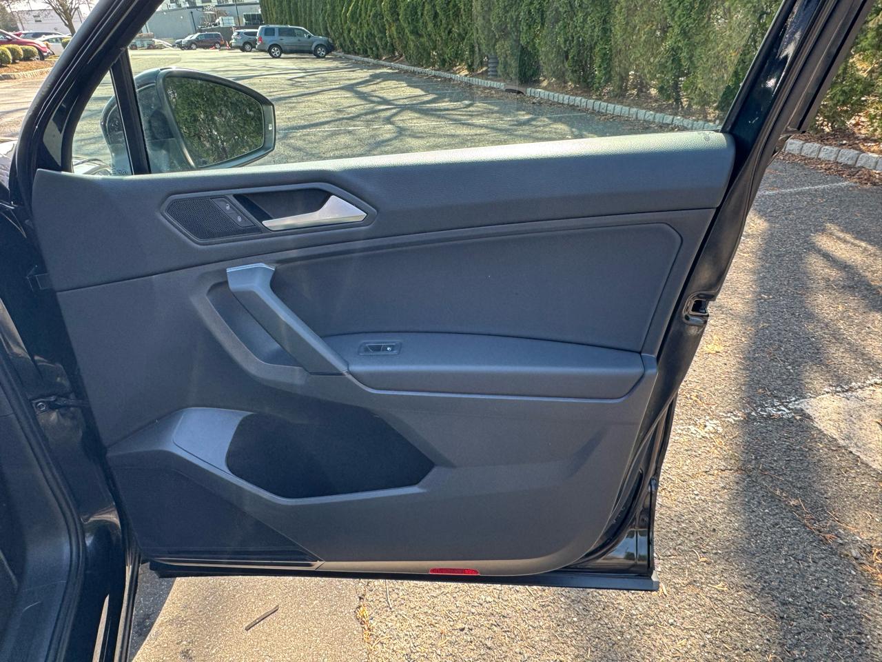 Volkswagen Tiguan SEL 4Motion AWD 2019