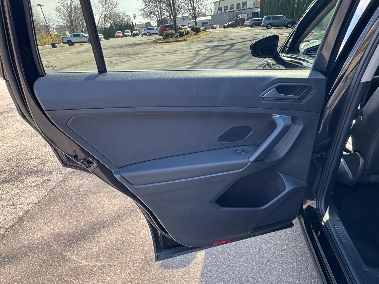 Volkswagen Tiguan SEL 4Motion AWD 2019