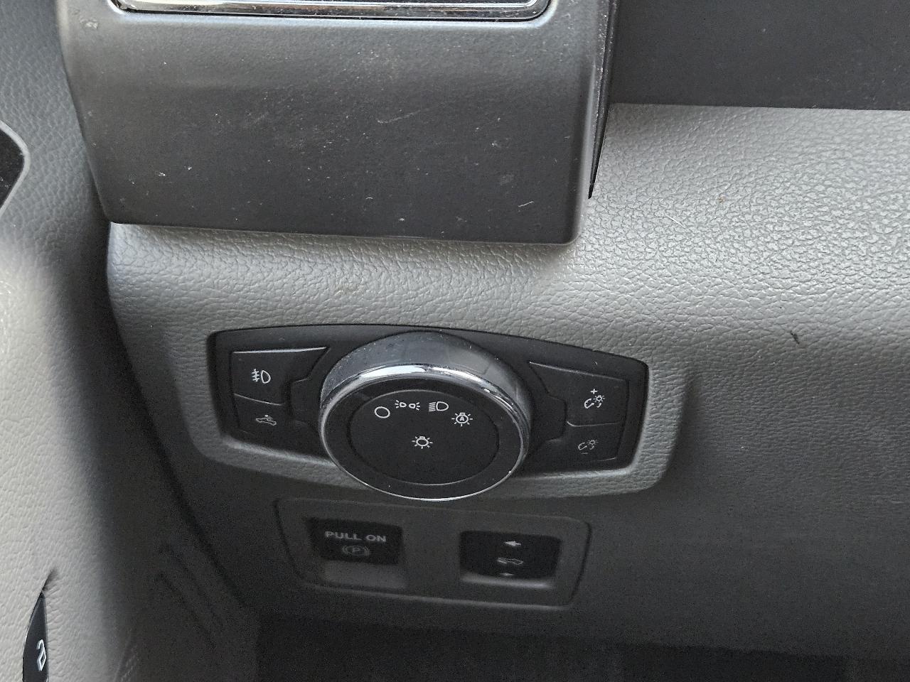 Ford F-150 4WD SuperCab 133" XLT 2018