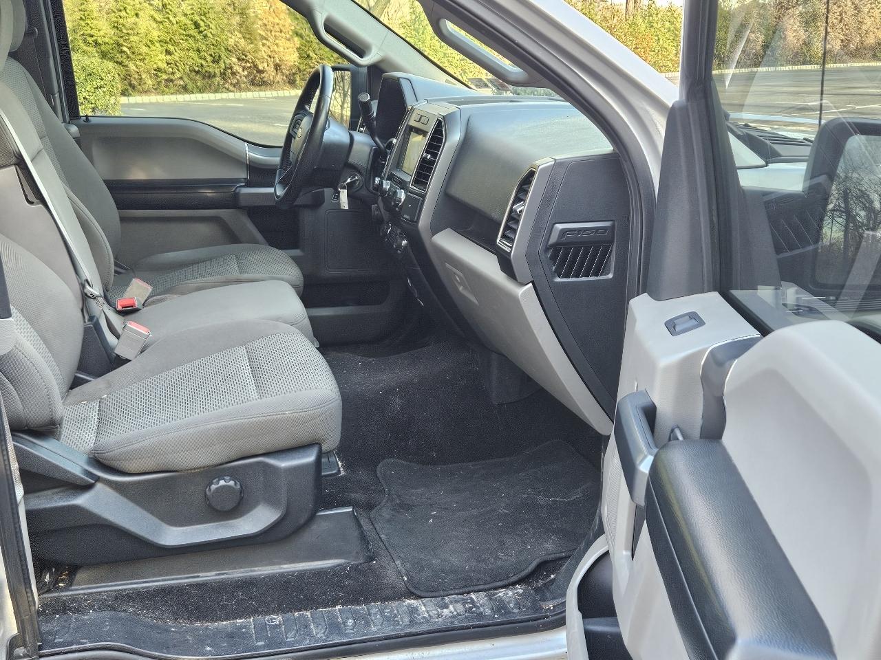 Ford F-150 4WD SuperCab 133" XLT 2018