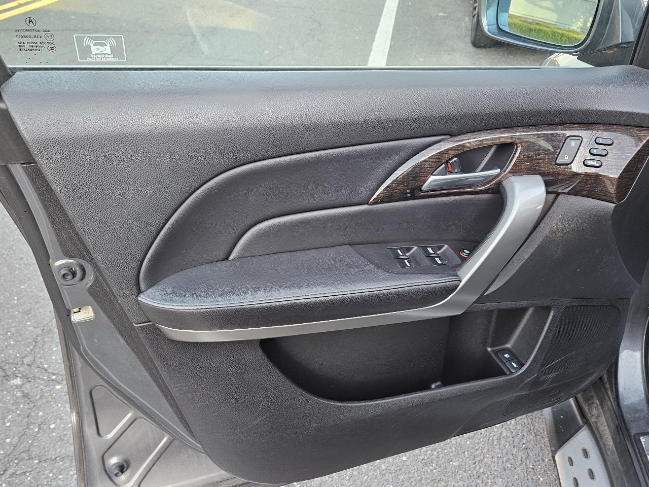 Acura MDX 6-Spd AT w/Tech Package 2012