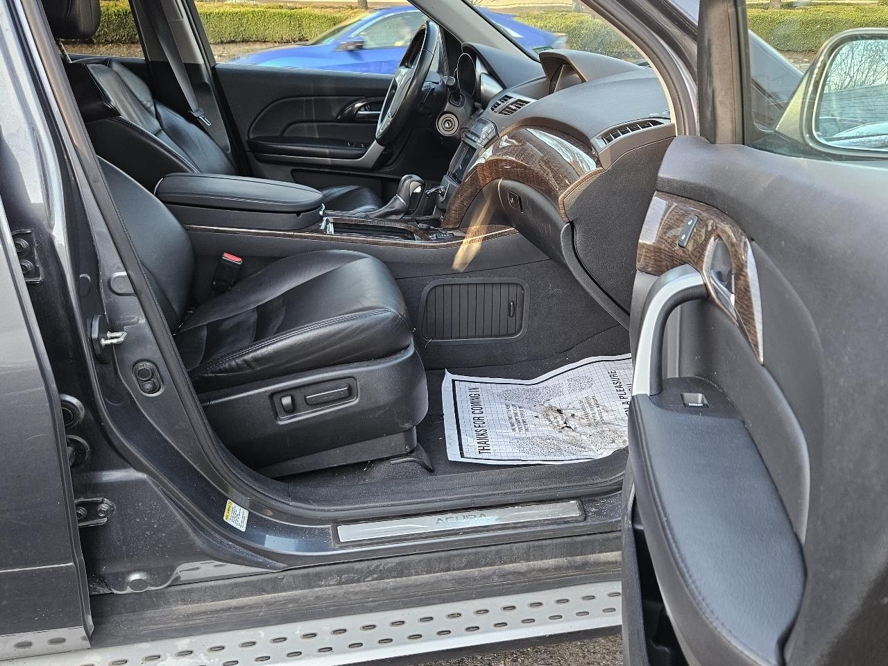 Acura MDX 6-Spd AT w/Tech Package 2012