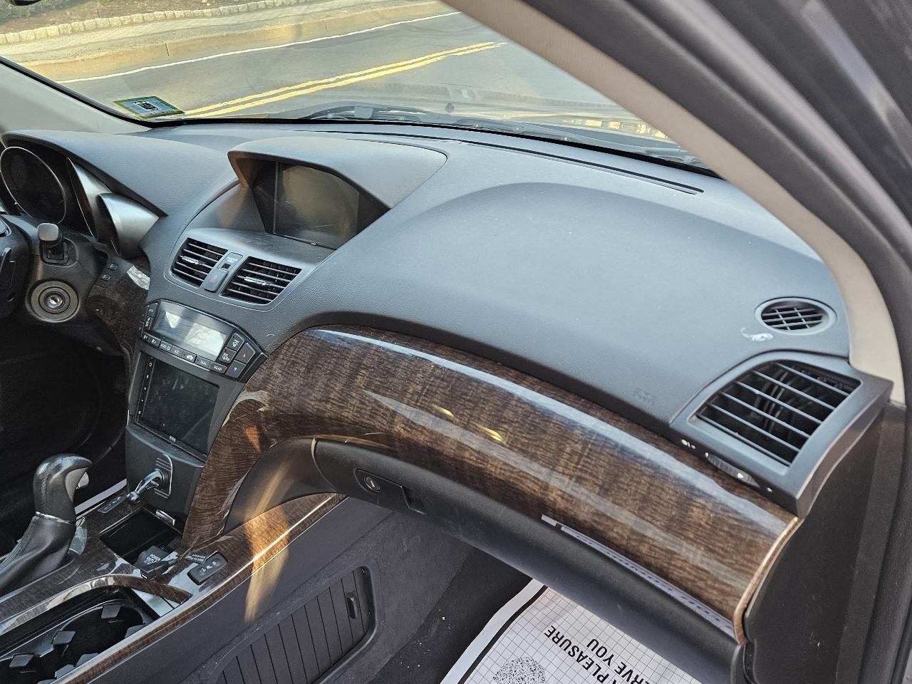 Acura MDX 6-Spd AT w/Tech Package 2012