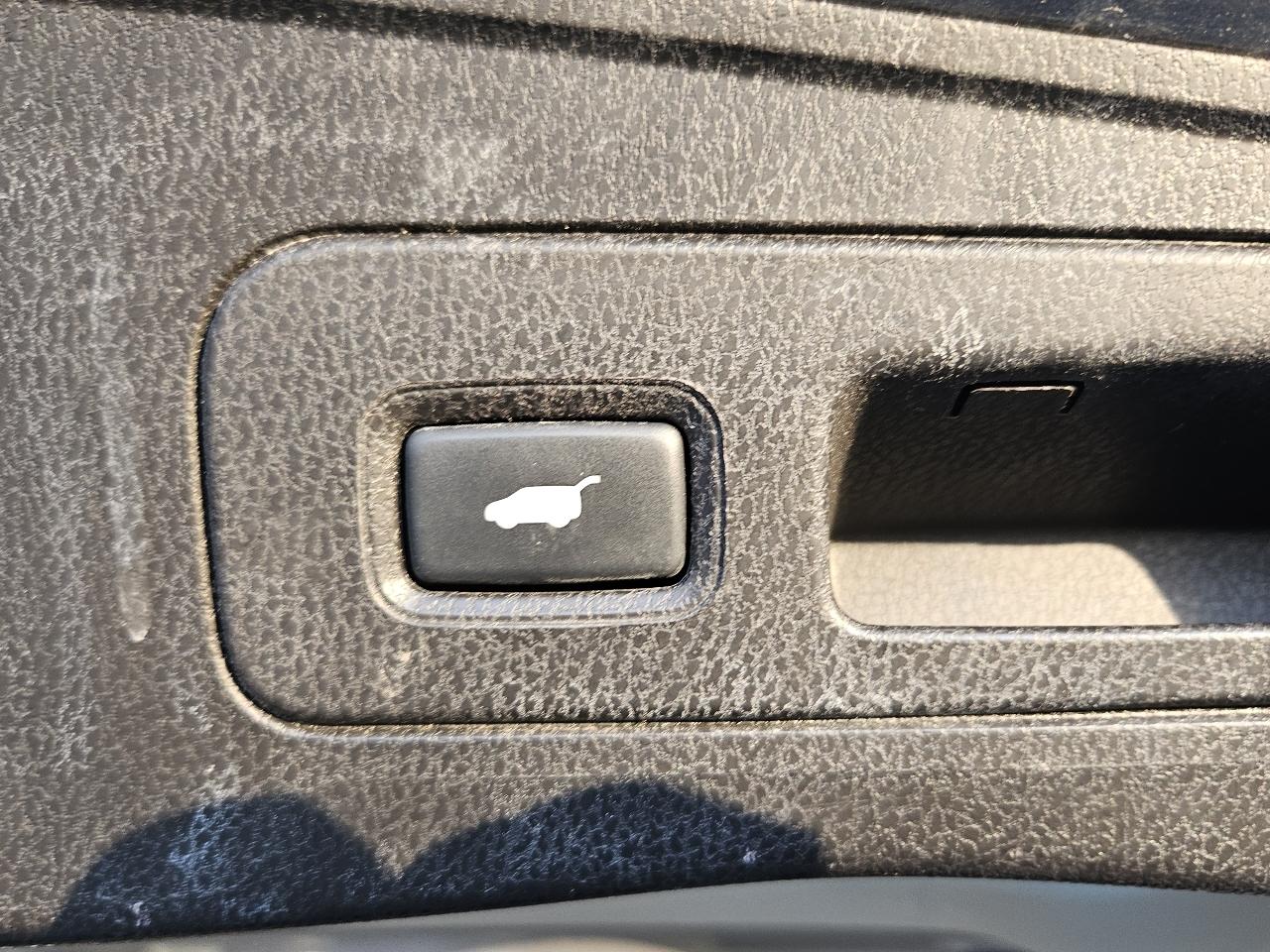 Acura MDX 6-Spd AT w/Tech Package 2012