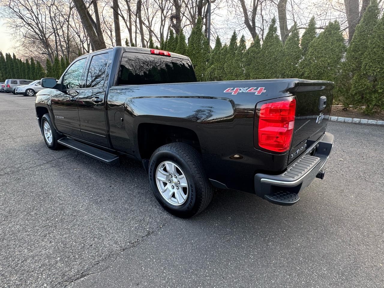 Chevrolet Silverado 1500 Crew Cab 143.5" WB 4WD LT 2015