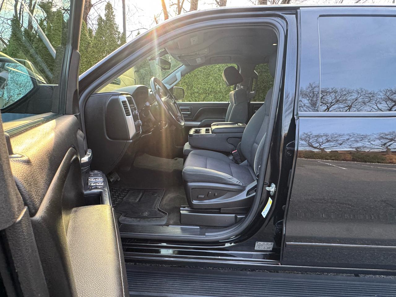 Chevrolet Silverado 1500 Crew Cab 143.5" WB 4WD LT 2015